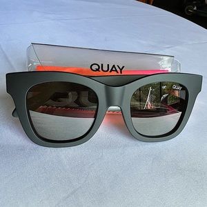 Matte Black Quay Sunglasses